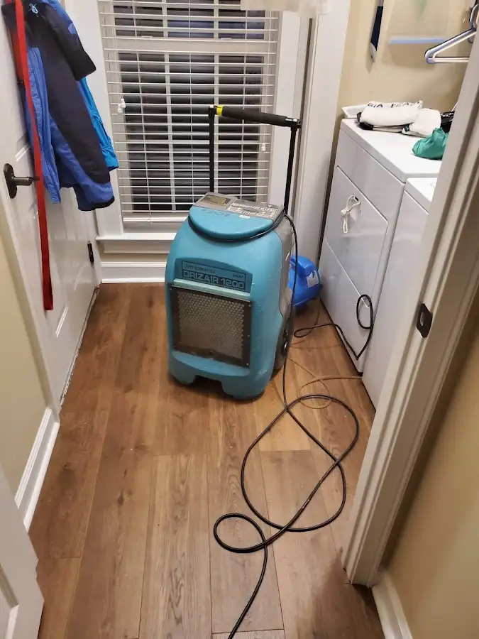 Commercial dehumidifier deployed for Crawl Space Restoration in Bridge City